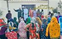 عمان میں پریشان گھریلوملازمین سے سفیرکی ملاقات۔ شکایت پرکاروائی کی یقین دہانی 